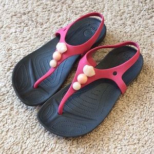 Crocs Girls' Aliana Sandals Flip Flops with Strap